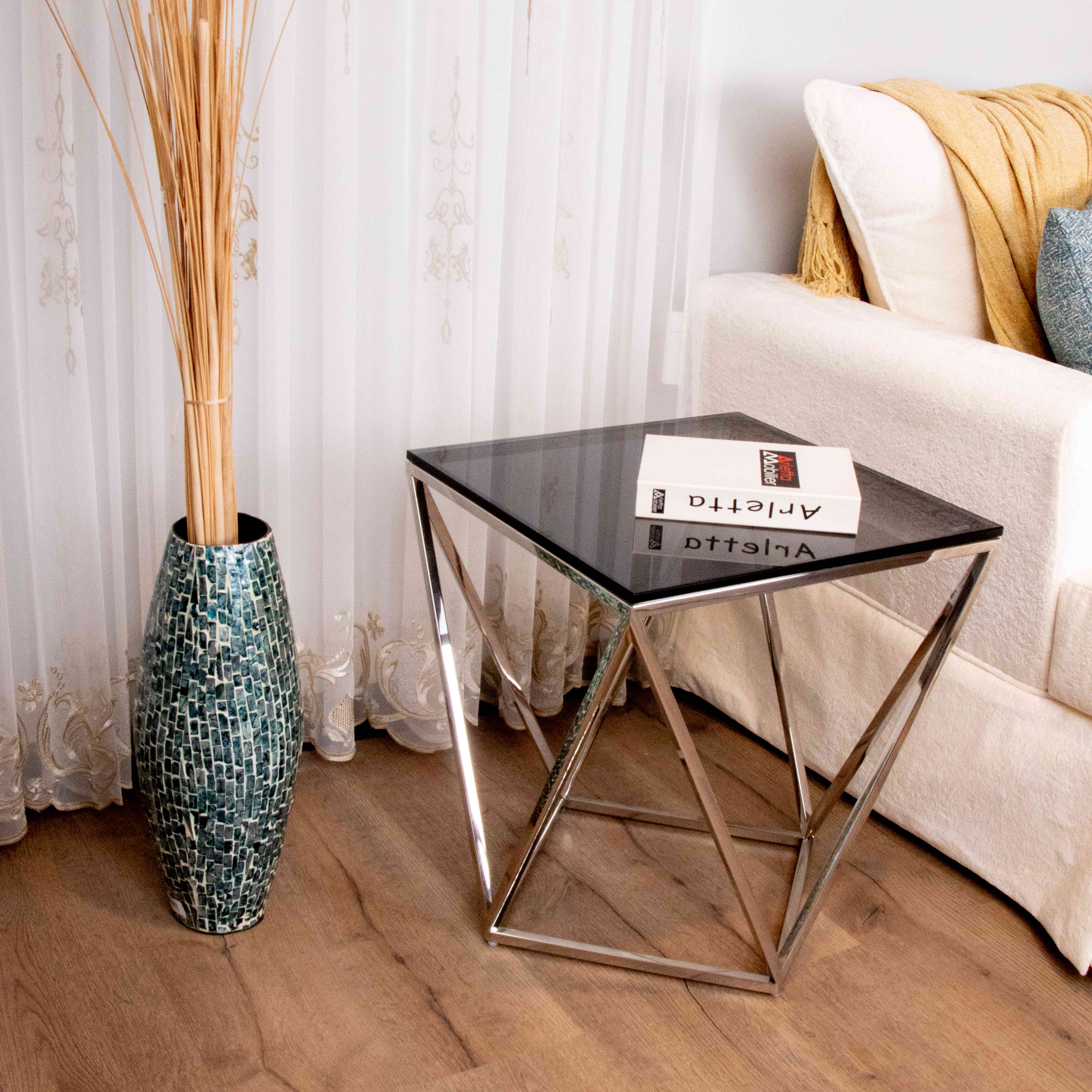 4V-G5-22 ARIA END TABLE