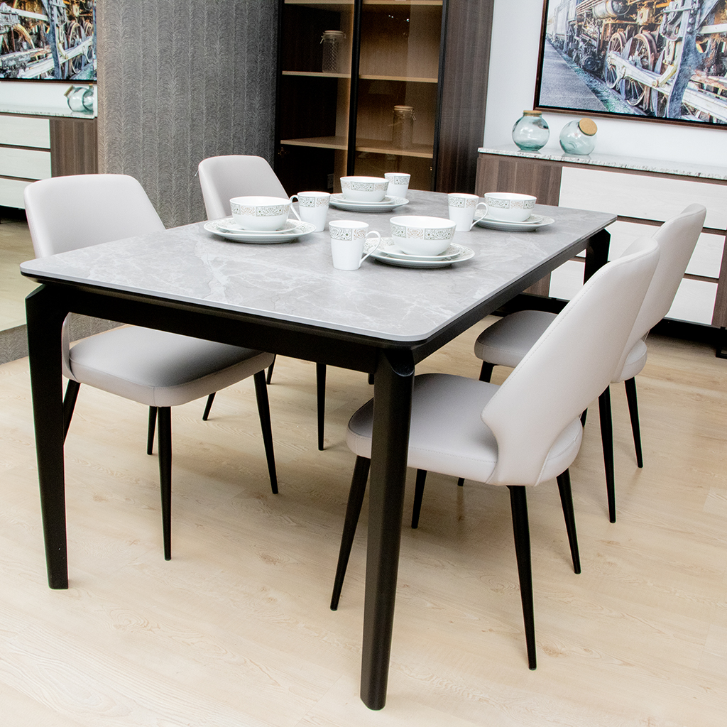 A2578L DINING TABLE C/GRY COL M.BLK.P 01