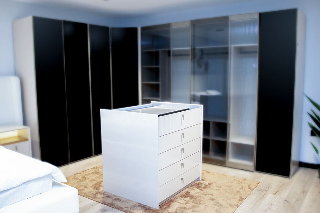 CROSSLINE ISLAND DRESSER